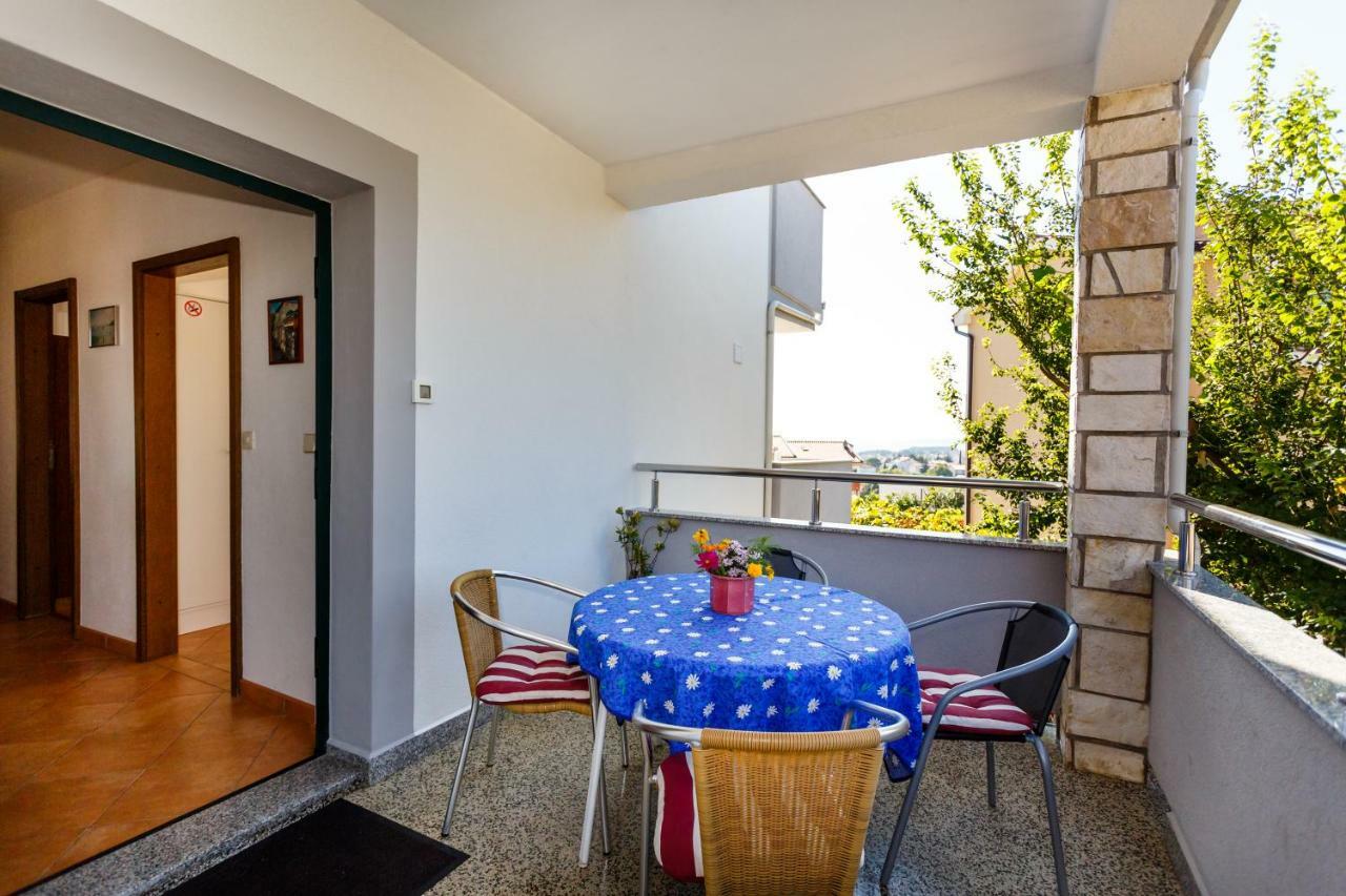 Apartment Anton Đảo Krk Ngoại thất bức ảnh